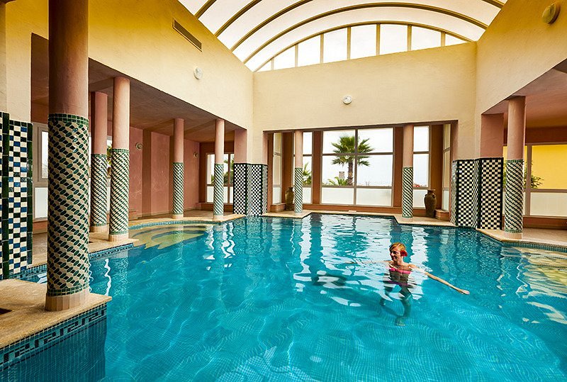 Piscine intérieure à El Borj Mahdia