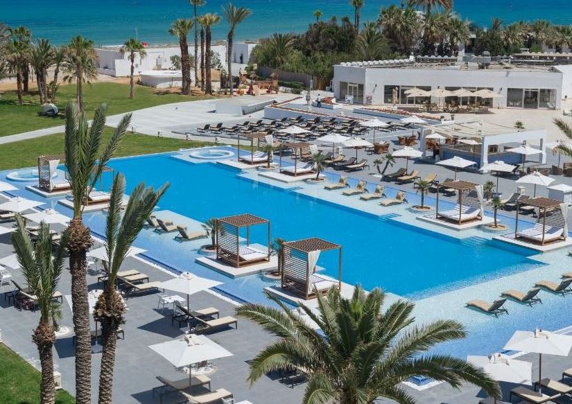 Espace de détente près de la piscine du Jaz Tour Khalef