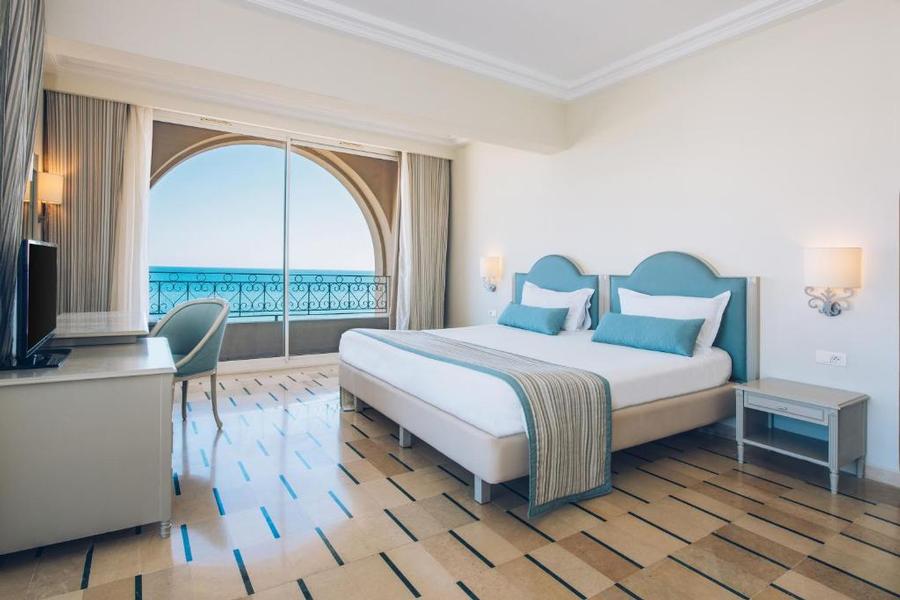 Chambre-spacieuse-vue-de-mer-Iberostar Averroes-Hammamet