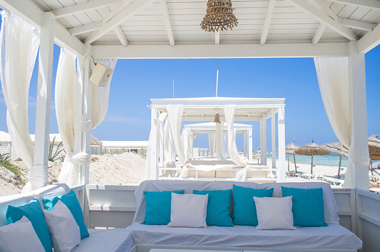 Plage privée de l'hôtel radisson blu djerba