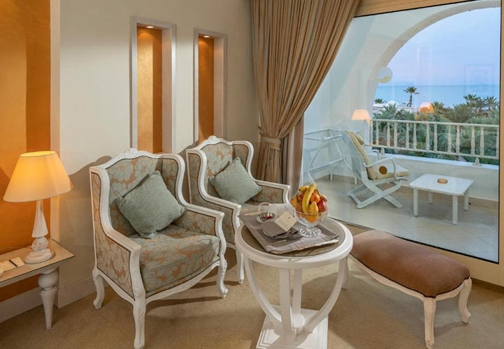 Chambre luxueuse à l'hôtel Hasdrubal Prestige Thalasso & Spa