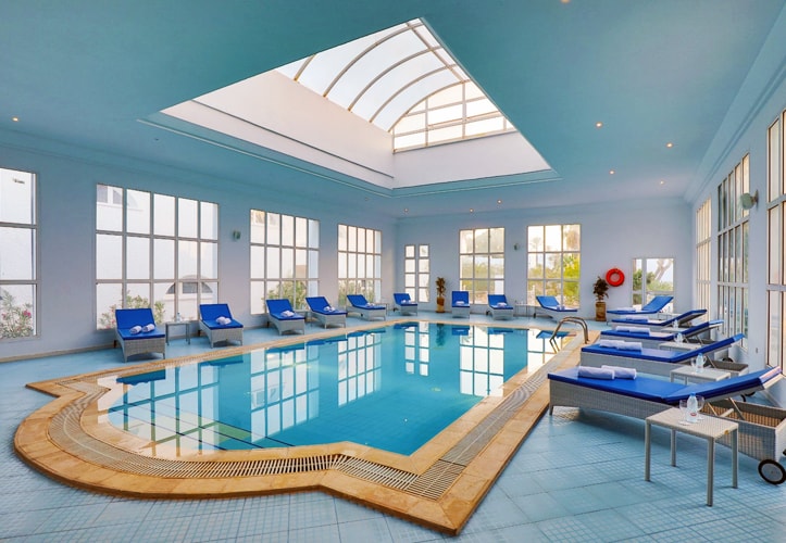 Piscine Couverte de Hariclub Beach Resort