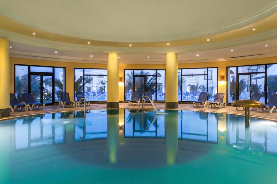 Piscine Couverte Cesar Thalasso