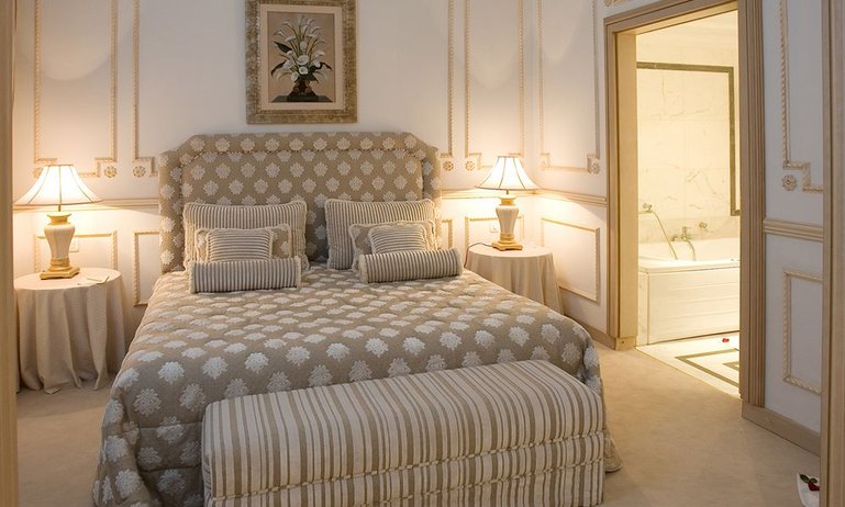 Chambre élégante de l'hôtel Tunisia Palace