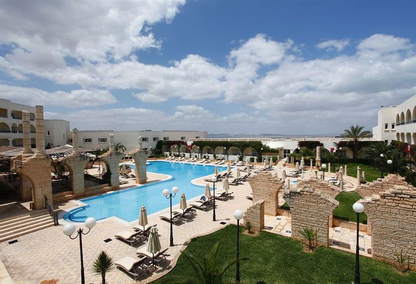 Piscine extérieure du Golden Carthage Hotel & Residence