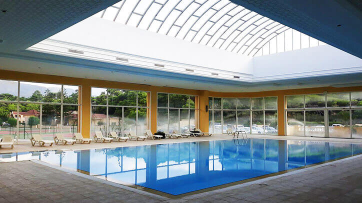 Piscine couverte de l'hôtel Golden Yasmin Mehari Tabarka
