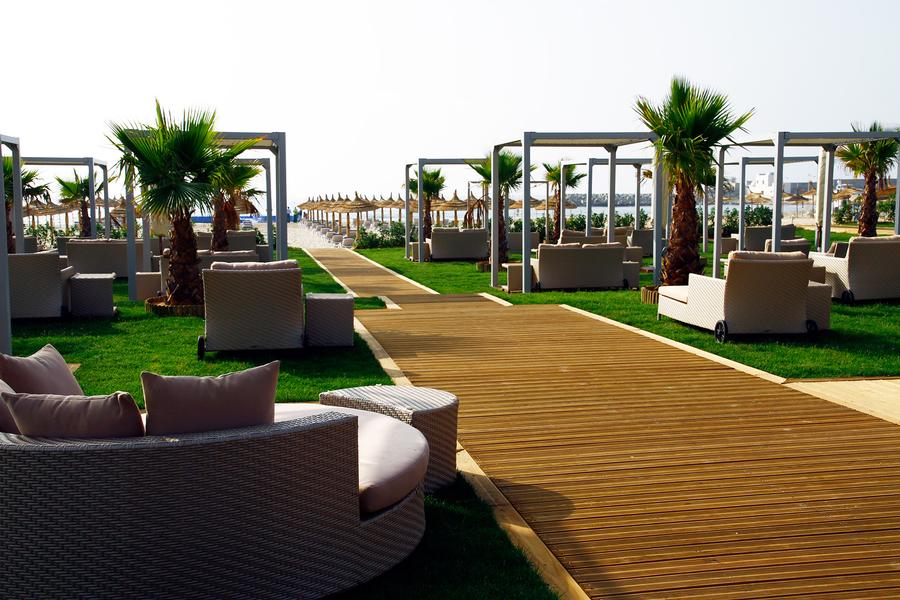 Plage privée à l'hôtel the russelior
