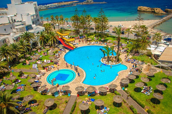 Piscine avec Toboggan d'hôtel el Habib Monastir